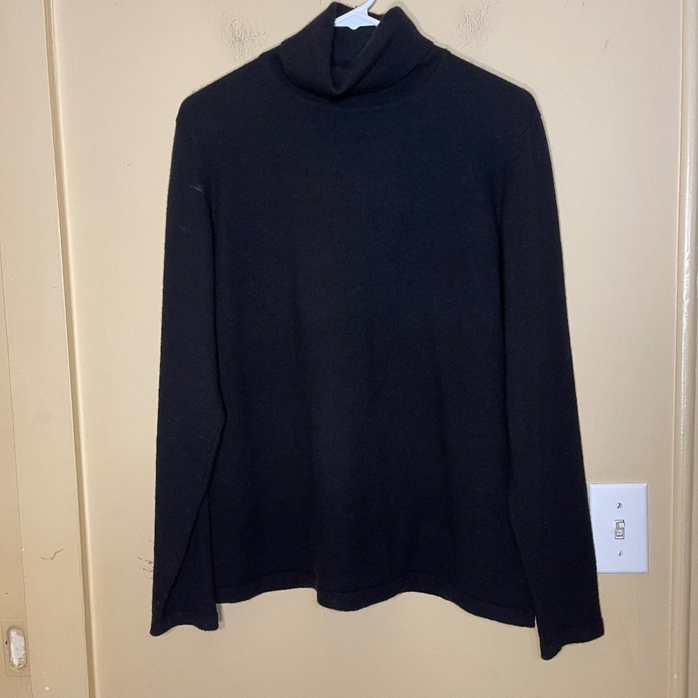 Women's Black Turtleneck Top